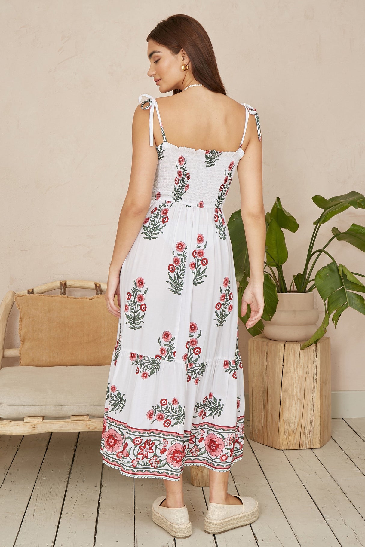 Yumi White Floral Printed Smocked Midi Dress