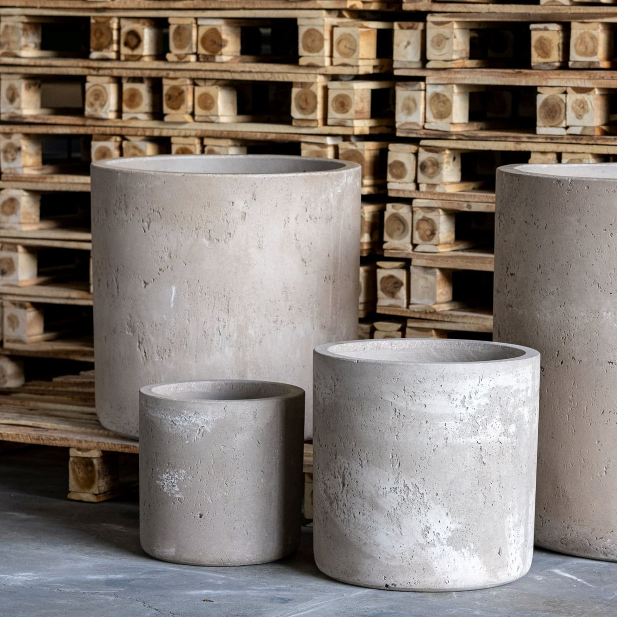 Aurella | Truffle – 85cm XXL Concrete Cylinder Planter – 365L Round Plant Pot