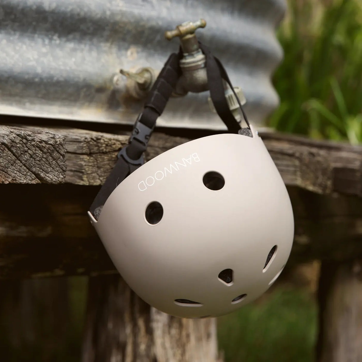 Classic Helmet Banwood - Matte Beige