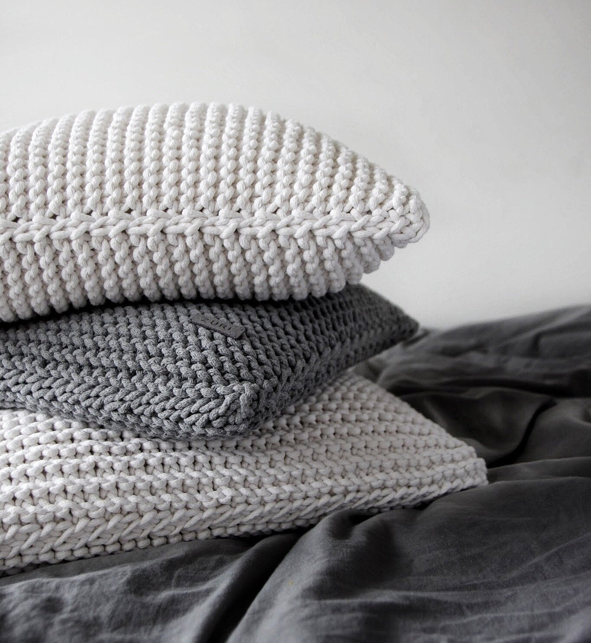 Knitted Cushion | IVORY