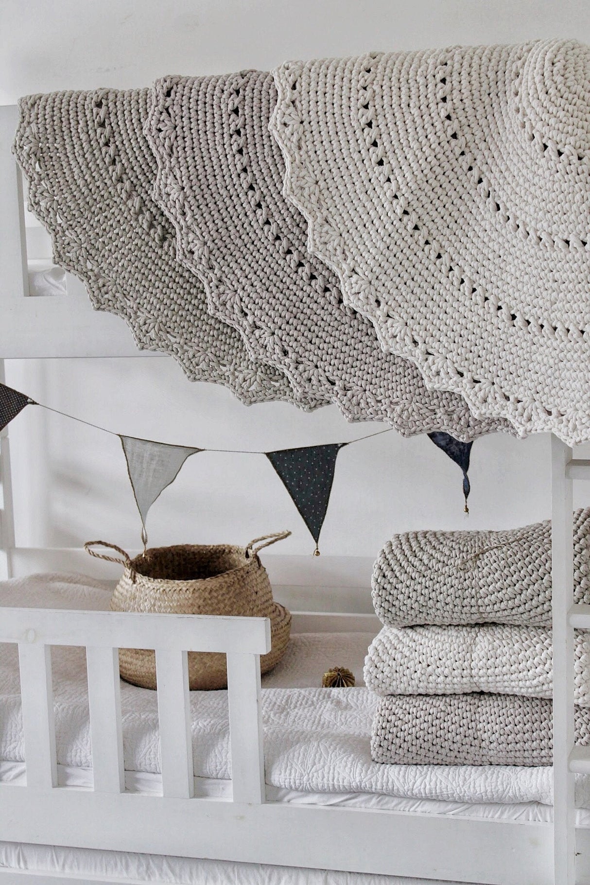 Crochet Rug MANDALA | OATMEAL