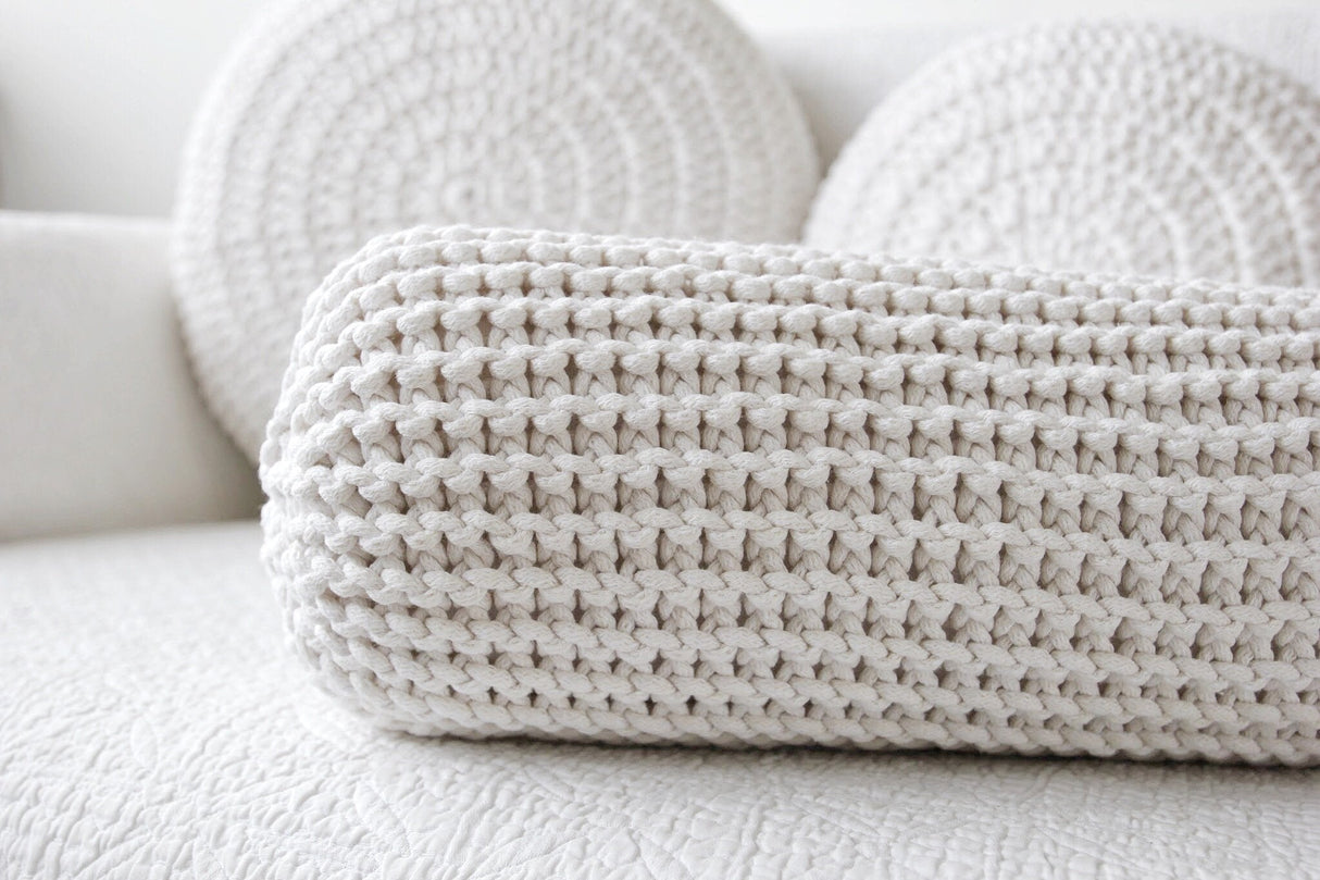 Knitted Neck Cushion | IVORY