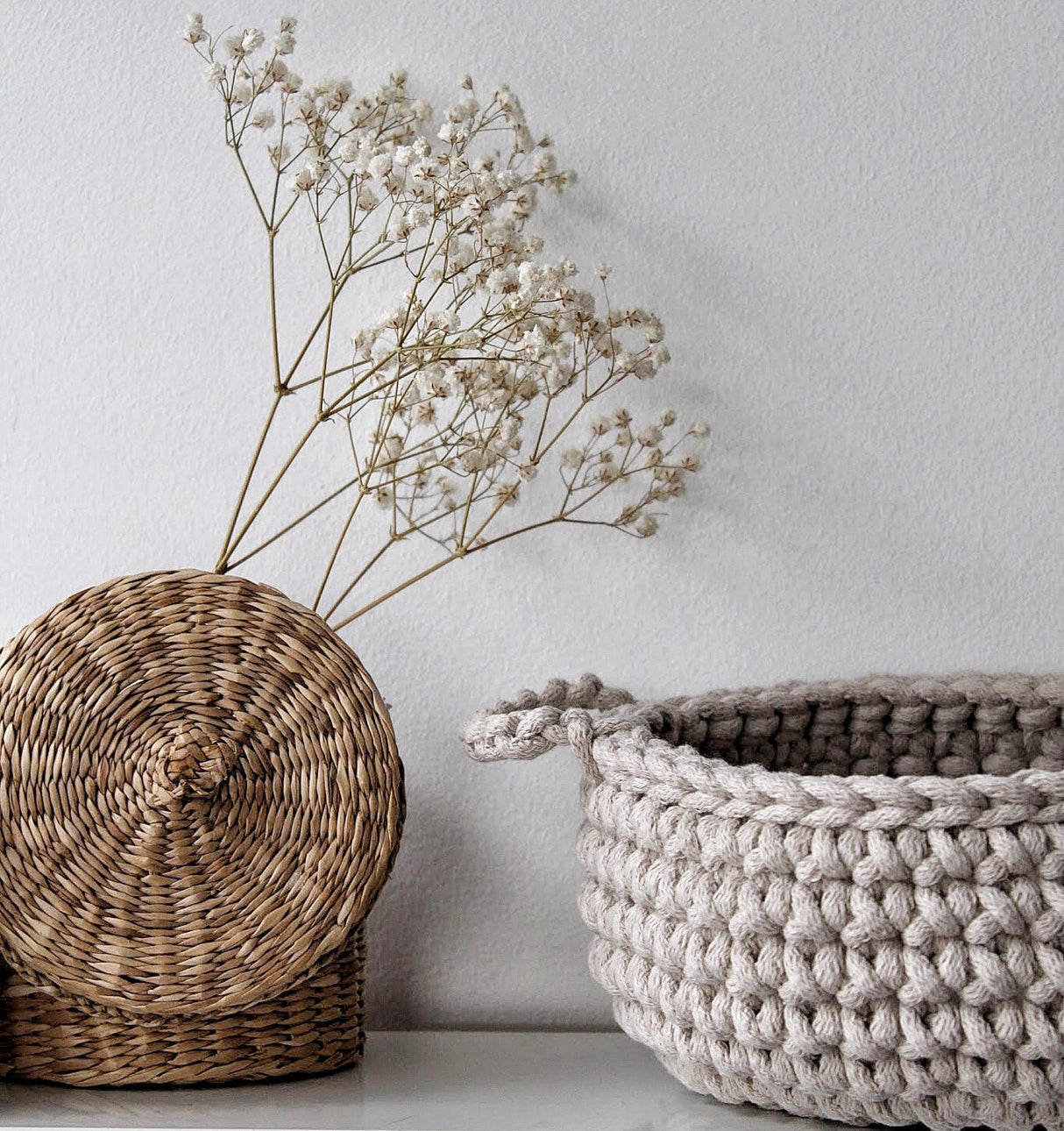 Crochet Flat Basket, Small | BEIGE