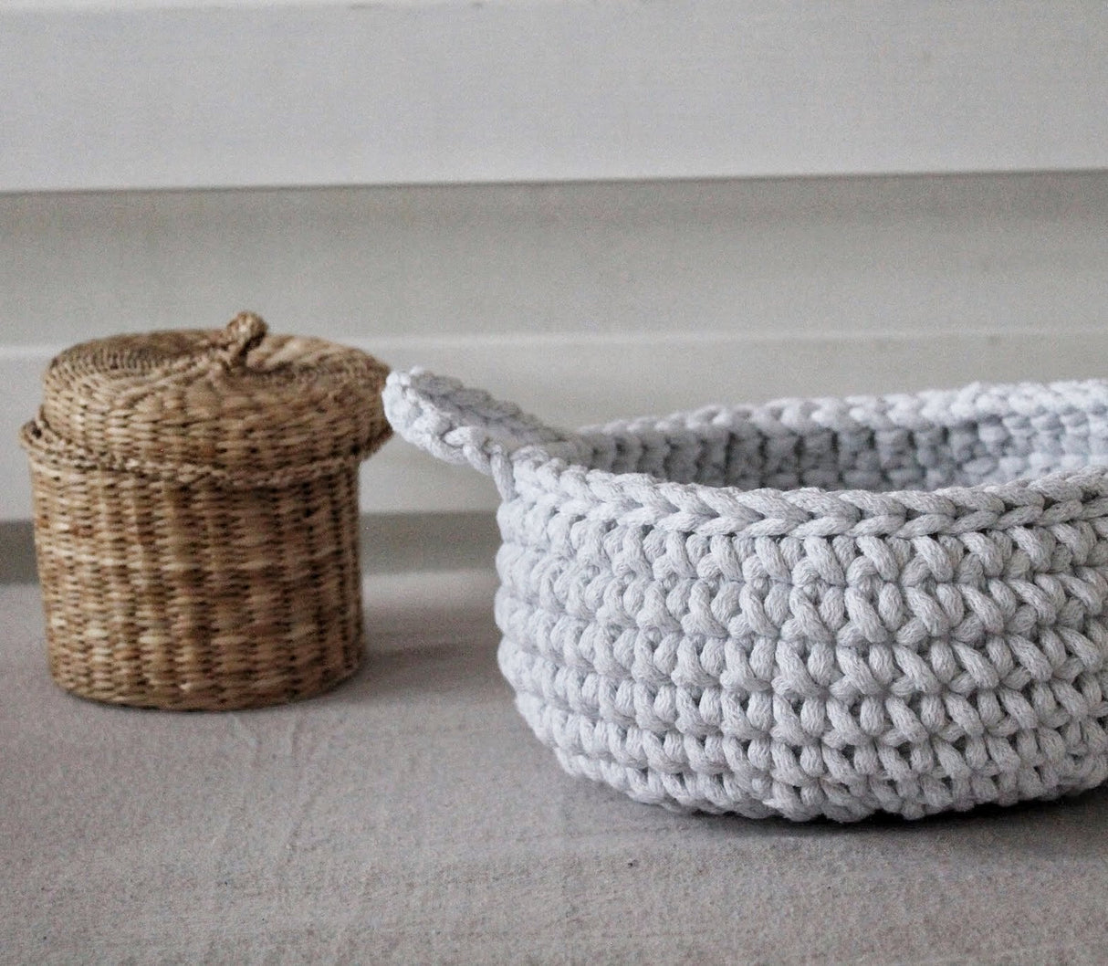 Crochet Flat Basket, Small | LIGHT GREY