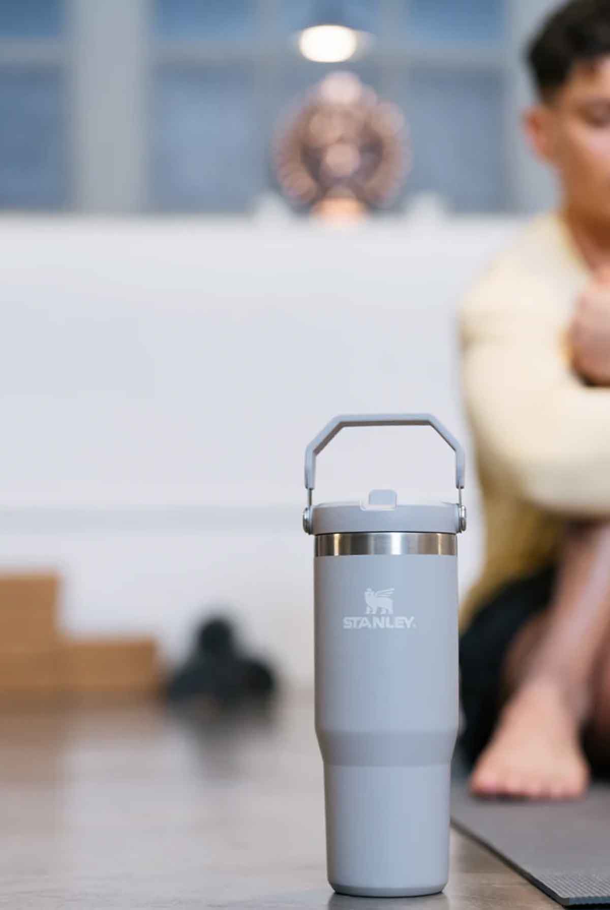 Iceflow™ Flip Straw Tumbler | 0.89L Ash