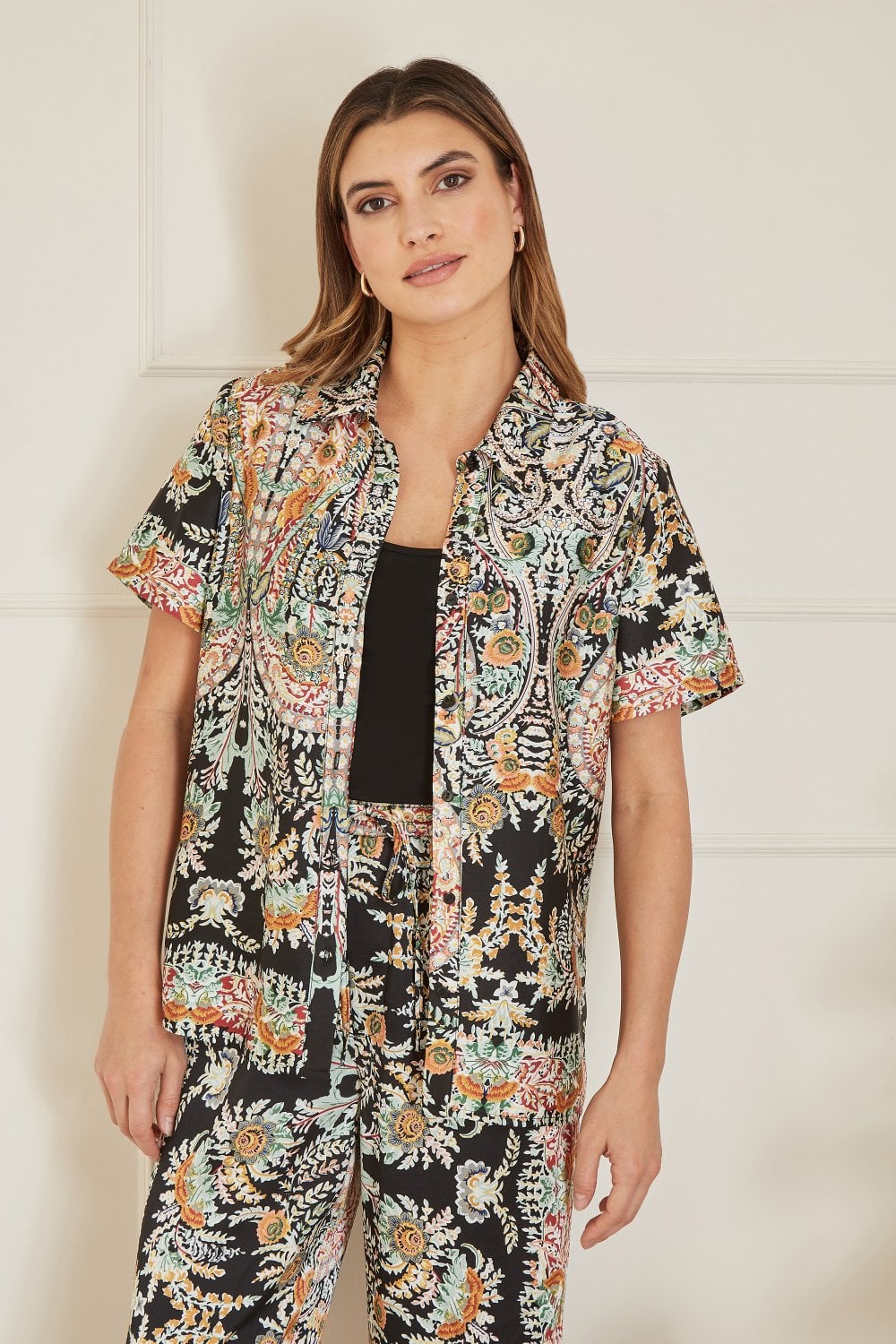 Yumi Black Satin Paisley Print Short Sleeve Shirt