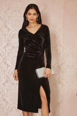 Yumi Black Velvet V Neck Fitted Ruched Midi Dress