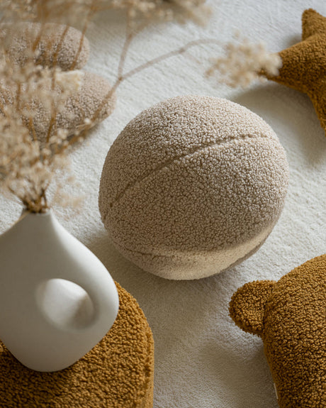Biscuit Ball Cushion