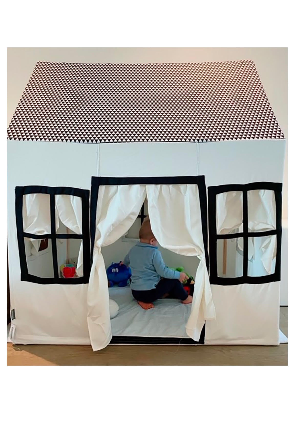 CuddleCo Cotton Big House Playhouse - Black & White